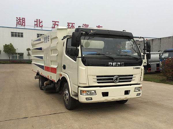 國(guó)五東風(fēng)大多利卡吸塵車