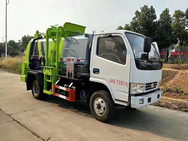 新款東風(fēng)5方餐廚垃圾車(chē)